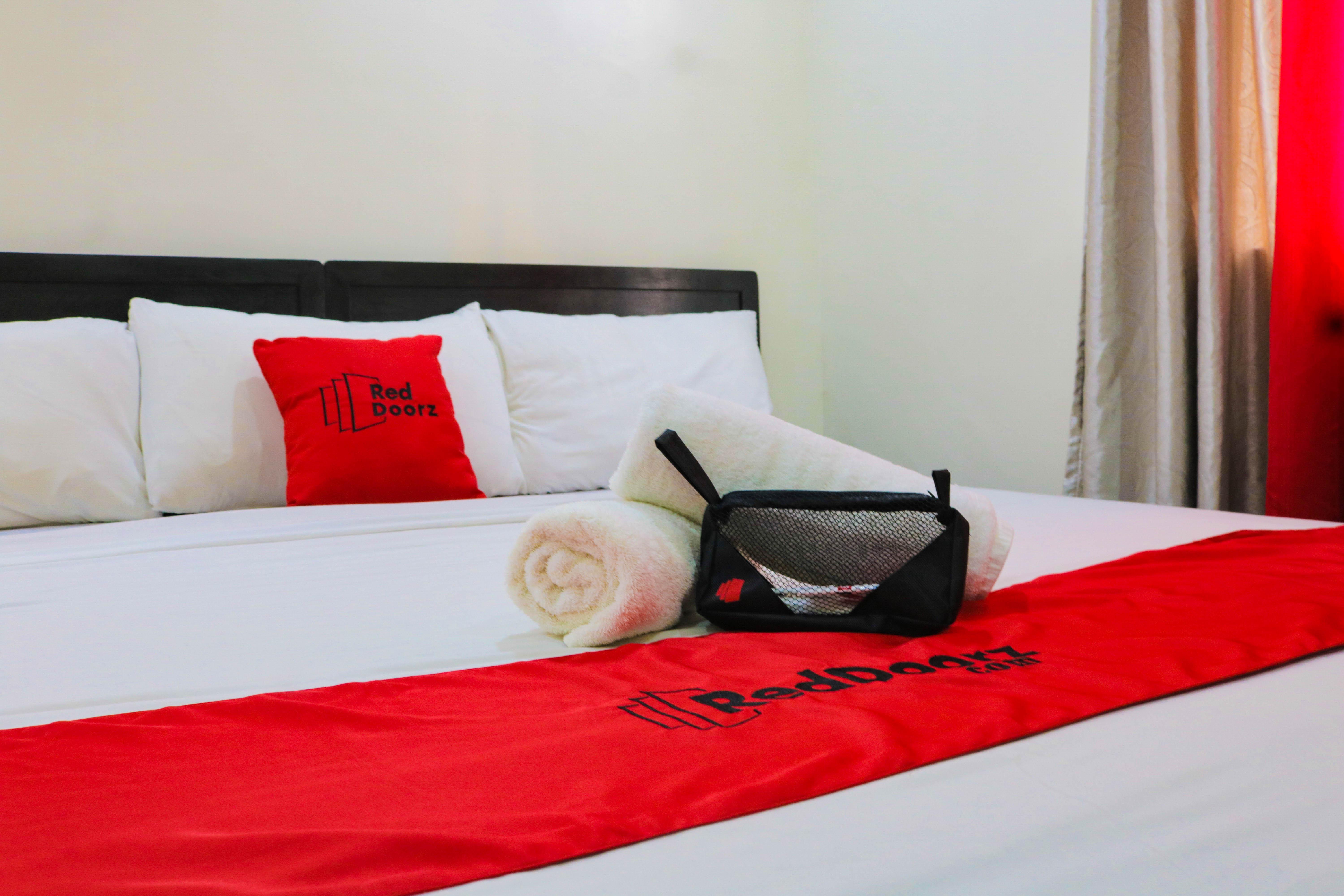 RedDoorz Plus @ Mabolo Cebu Stadt Exterior foto