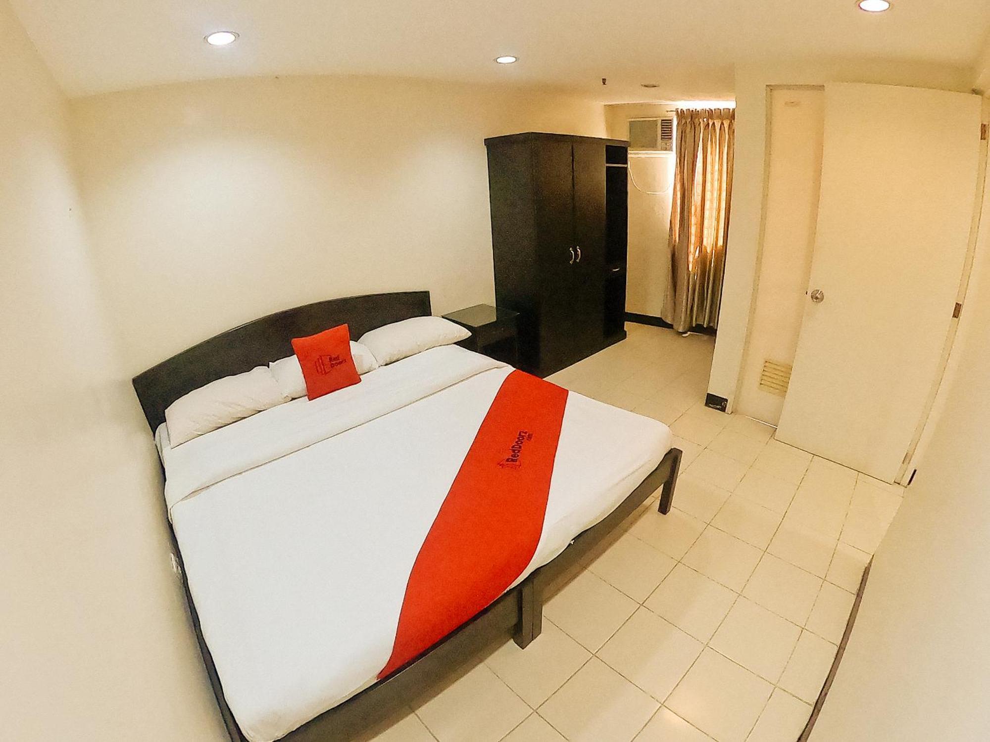 RedDoorz Plus @ Mabolo Cebu Stadt Zimmer foto